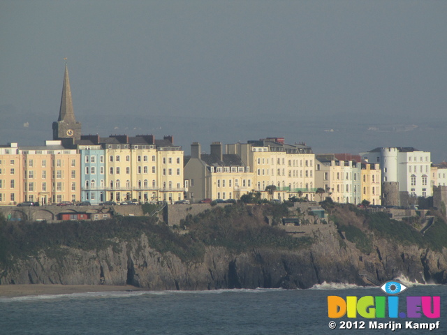 SX21419 Tenby from giltar point